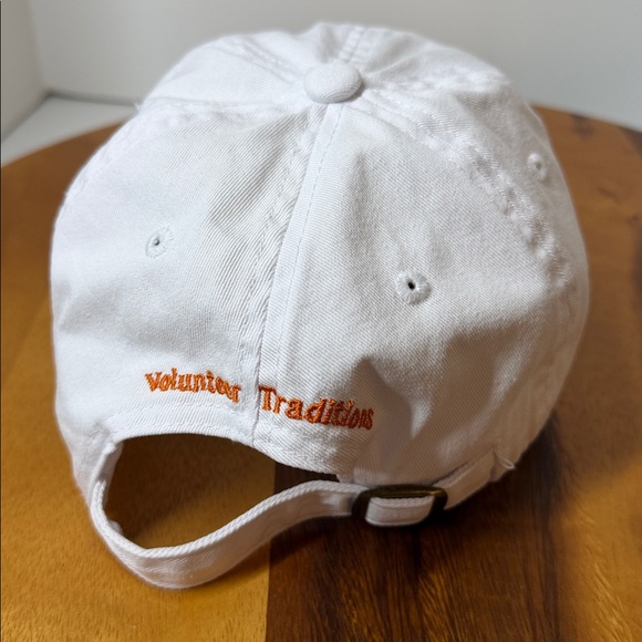Volunteer Traditions Smokey BlueTick White strap back adjustable women’s hat. - Picture 4 of 8